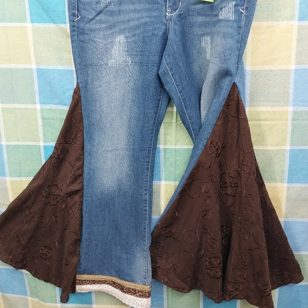 2481 Jeaniemade Size 13j Lei Felicia Upcycled Bell-Bottom Jeans.